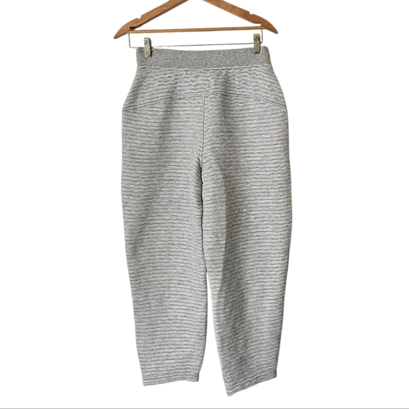Athleta Barrel Leg Ribbed Quilted Cropped Sweatpants Joggers, Gray, XS Petite - Picture 2 of 9